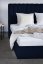 Čalouněná postel MAGGIE modrá/dřevěný rám 140X200